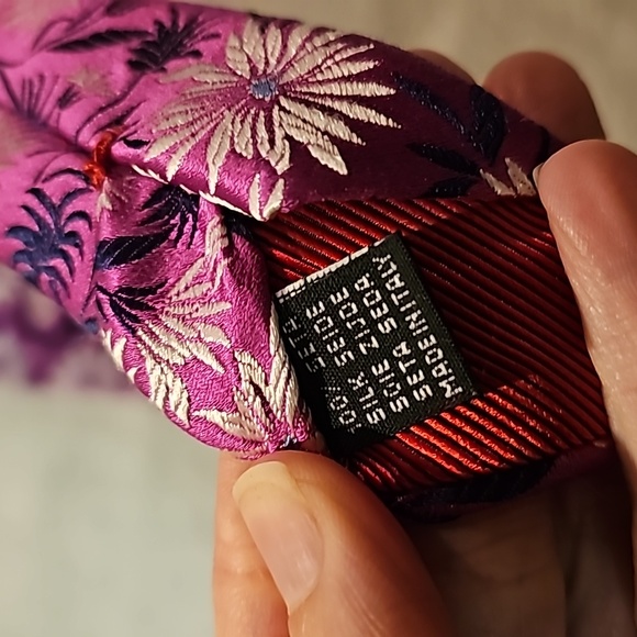 Men's Byron silk tie purple fuchsia with white flowers, navy leaves - Picture 5 of 7